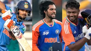 തിലക് വന്നാല്‍ ഇഷാനുള്‍പ്പെട്ട 3 കോംബോ റെഡി!! രണ്ടെണ്ണത്തില്‍ സഞ്ജുവും, ഗംഭീര്‍ ഏതെടുക്കും? 