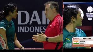 തോല്‍വിയും റെഡ് കാര്‍ഡും; ഇന്തോനേഷ്യ മാസ്‌റ്റേഴ്‌സ് ടൂര്‍ണമെന്റില്‍ തൊട്ടതെല്ലാം പിഴച്ച് സിന്ധു