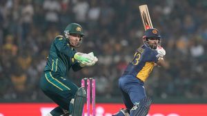 30 റണ്ണിനിടെ 6 വിക്കറ്റ്!! നിസങ്ക മാജിക്ക്, ഓസീസ് പുറത്തേക്ക്? ലങ്കയും ഇംഗ്ലണ്ടും സൂപ്പര്‍ 8ല്‍