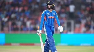 T20 WC 2026: ഇത്തവണ അഭിഷേകിന് വില്ലനാവുക ആ പേസറോ? മുരളി കാർത്തിക്കിന്റെ നിരീക്ഷണം ഇങ്ങനെ