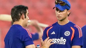 ടീം ബസിലും രക്ഷയില്ല? അഭിഷേകിനെ കുടഞ്ഞ് ഗംഭീര്‍!! വെറുതെയല്ല ഫ്‌ളോപ്പ് ഷോ; വീഡിയോ