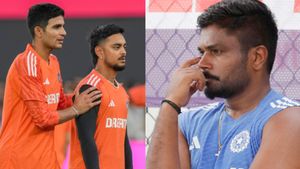 സഞ്ജുവിന്റെ ഫ്‌ളോപ്പ് ഷോ, ഗില്‍ ഹാപ്പിയോ? ഇഷാന്റെ സെഞ്ച്വറിയോട് പ്രതികരിച്ചതിങ്ങനെ