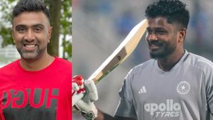 T20 WC 2026: സഞ്ജു ഓപ്പണറാവരുത്!! 3ലും വേണ്ട, പുതിയ റോളിതാ- അശ്വിന്റെ ഉപദേശമറിയാം