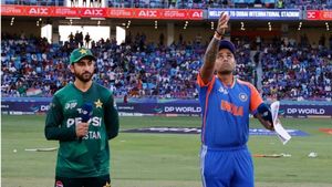 T20 WC 2026: ഹസ്തദാനത്തിനായി വരേണ്ട, കിട്ടില്ല... നാണംകെട്ട് പാകിസ്ഥാന്‍.. നിലപാടിലുറച്ച് ടീം ഇന്ത്യ