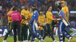 T20 WC 2026: അവരുടെ അഹങ്കാരം തീർന്നുകിട്ടി! ഇന്ത്യയുടെ പരാജയം ആഘോഷമാക്കി, കളിയാക്കലുകളുമായി മുൻ പാക് താരങ്ങൾ