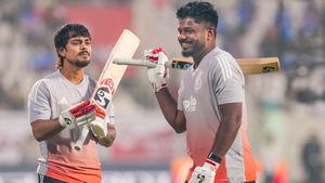 സഞ്ജു റിട്ടേണ്‍സ്? അഭി തുടരും!! തെറിക്കുക മറ്റൊരാള്‍; സൗത്താഫ്രിക്കയ്‌ക്കെതിരേ ഇന്ത്യന്‍ 11