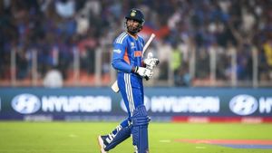 T20 WC 2026: മണ്ടൻ ഷോട്ട്, വിക്കറ്റ് തുലച്ചു! തിലക് വർമ്മയുടെ 'അറ്റാക്കിംഗ്' ഗെയിമിനെതിരെ ഇതിഹാസങ്ങൾ