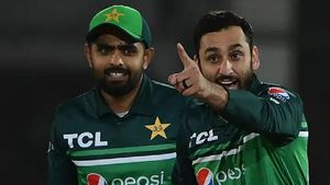 T20 WC 2026: പാക് ക്രിക്കറ്റിൽ ഭൂകമ്പം! ബാബറും സൽമാൻ ആഗയും പുറത്തേക്ക്? കടുപ്പിച്ച് മൊഹ്സിൻ നഖ്‌വി