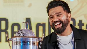 IPL 2026: രോഹിത് വിരമിക്കുന്നു!! ഇതു അവസാന സീസണ്‍? വൈറല്‍ പോസ്റ്റുകള്‍ക്ക് പിന്നിലെ സത്യമെന്ത്