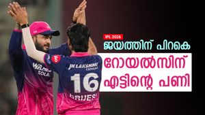 IPL 2026: 'ലേശം ഓവറല്ലേ'? റോയല്‍സ് സൂപ്പര്‍ താരത്തിന് ഇരുട്ടടി!! ചെയ്ത കുറ്റമിങ്ങനെ