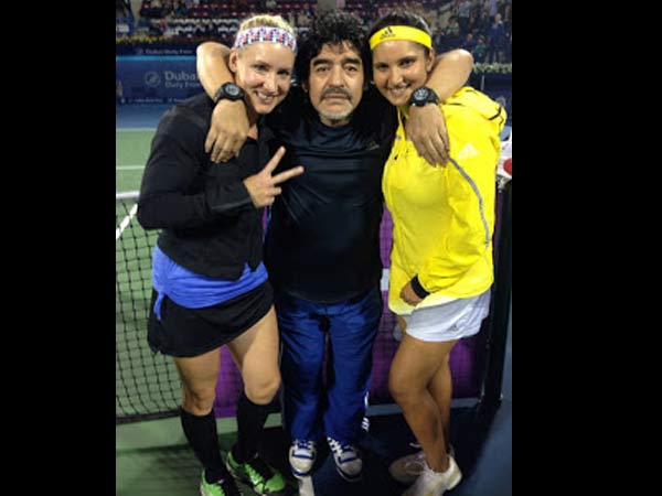 മാറഡോണയ്‌ക്കൊപ്പം