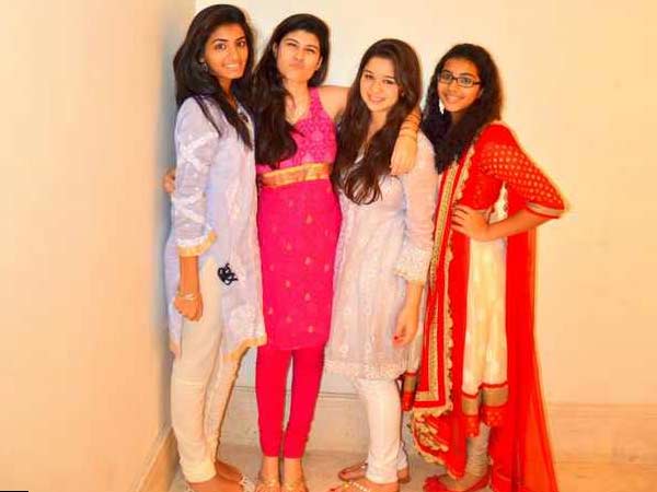 കൂട്ടുകാരിക്കൊപ്പം