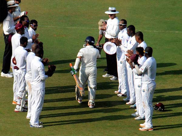 ഗാര്‍ഡ് ഓഫ് ഓണര്‍