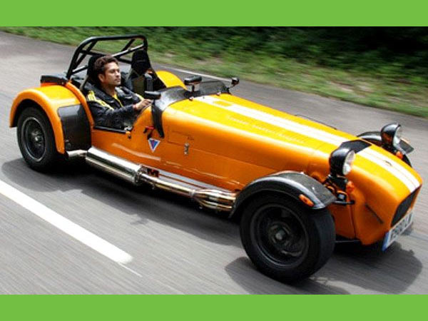 കാറില്‍ വലിയ കമ്പമാണ്