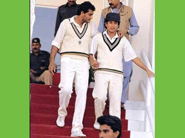 കാല്‍ നൂറ്റാണ്ട് മുന്‍പ്