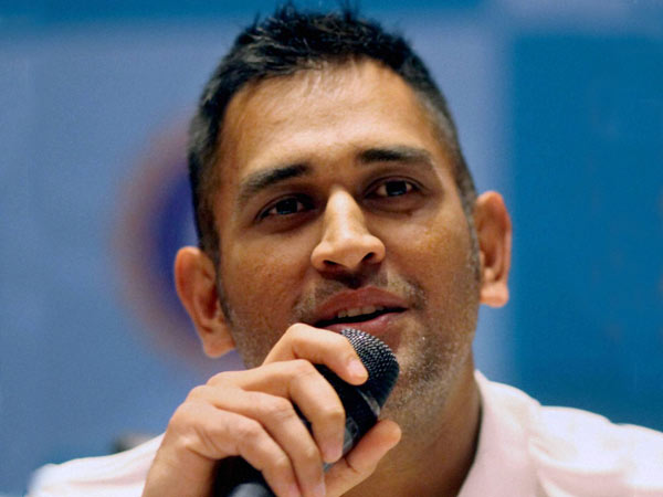 ധോണിയെ മാറ്റണമെന്ന മുറവിളി