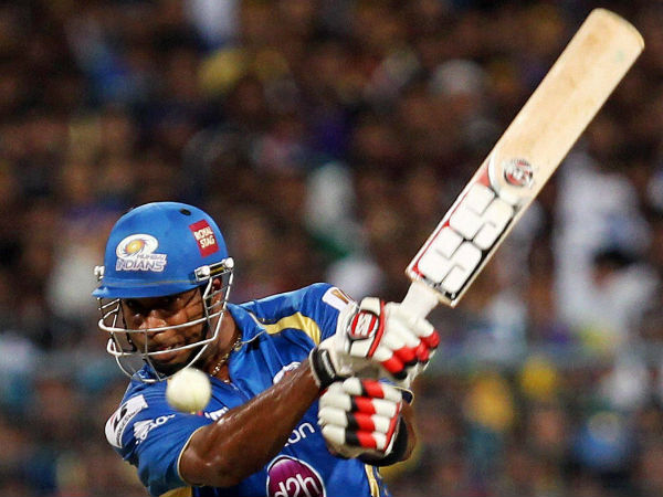 പൊള്ളാര്‍ഡ് അടി പോര