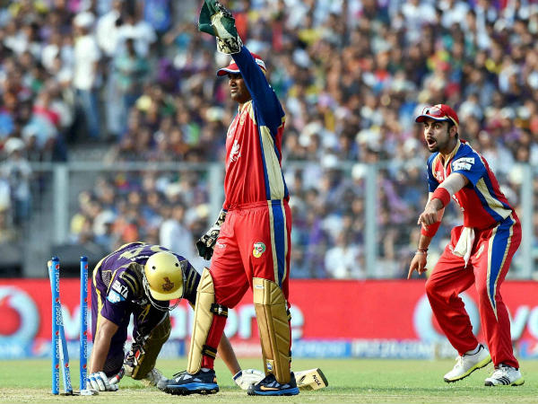 അംപയറേ ഇവന്‍ വീണു