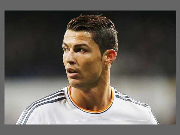 ക്രിസ്റ്റിയാനോ റൊണാള്‍ഡോ(പോര്‍ച്ചുഗല്‍)