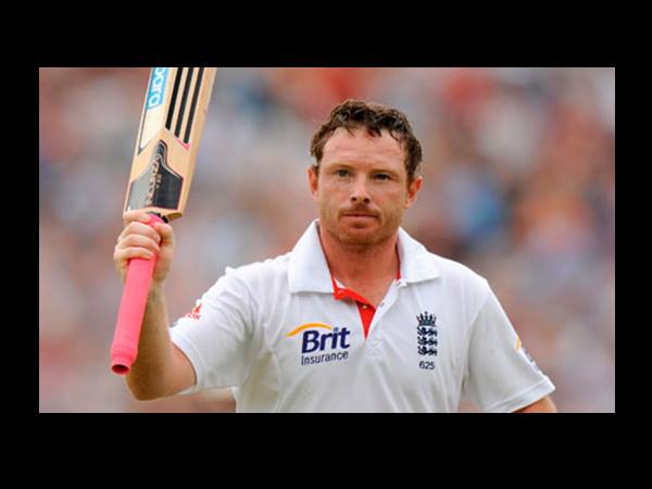 ഇയാന്‍ ബെല്‍ - ധോണി