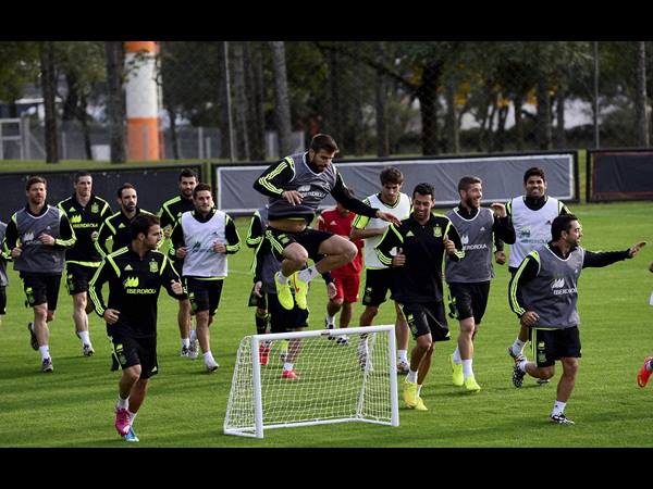 സ്‌പെയിന്‍ - നെതര്‍ലെന്‍ഡ്‌സ് (ജൂണ്‍ 14, 00:30 am)