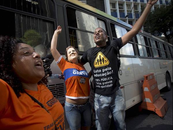 വീ ആര്‍ നോട്ട് വണ്‍