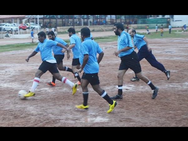 ഞങ്ങള്‍ക്കും കളിക്കാനറിയാം