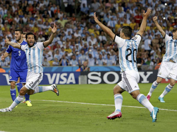 ആഹ്ലാദം അലതല്ലും