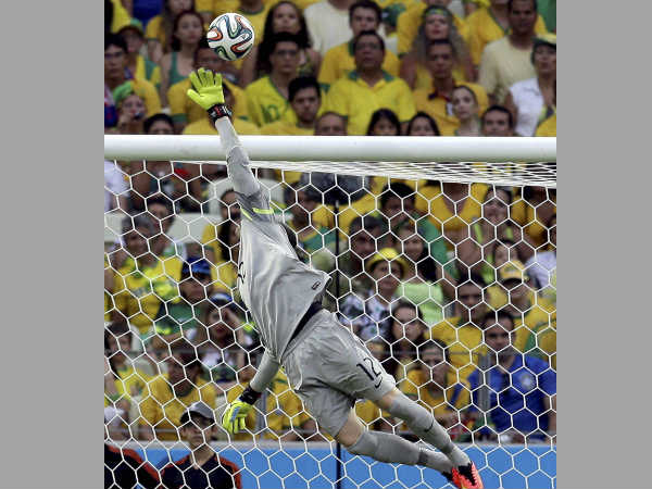 വായുവില്‍ ഒരു സേവ്