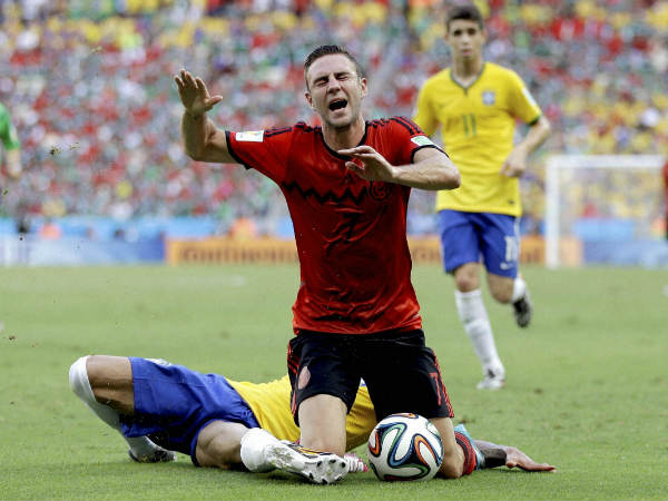 തടഞ്ഞല്ലോ നീ...