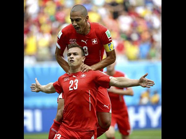 ഗോളടിച്ചാലും പണിയാണോ