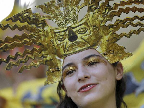 ആരാണീ സുന്ദരി