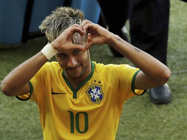 ആതിഥേയര്‍ ഇവിടെയുണ്ട്