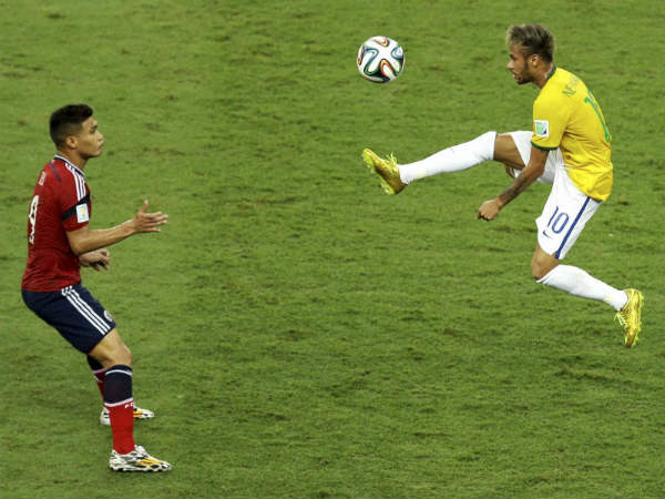 ഫൗളുകളുടെ കളി