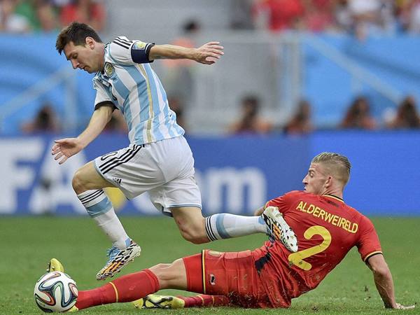 മെസ്സിയെ തളക്കാന്‍