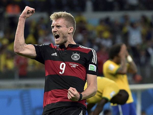 ആര്‍ക്കും അടിക്കാം