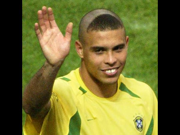 റൊണാള്‍ഡോ പിന്നില്‍