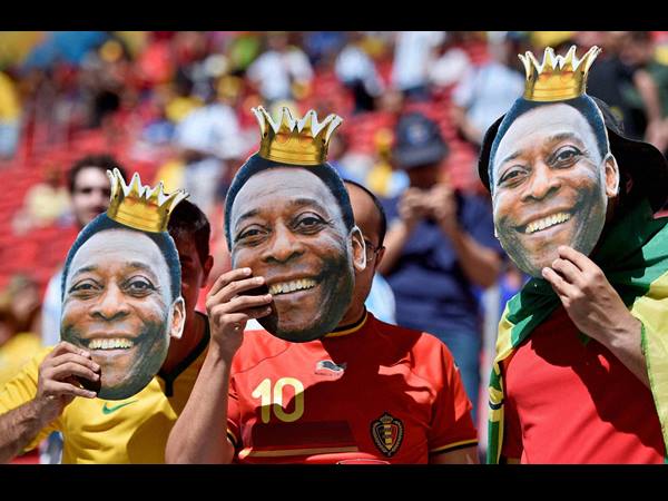 പെലെയുമുണ്ട്