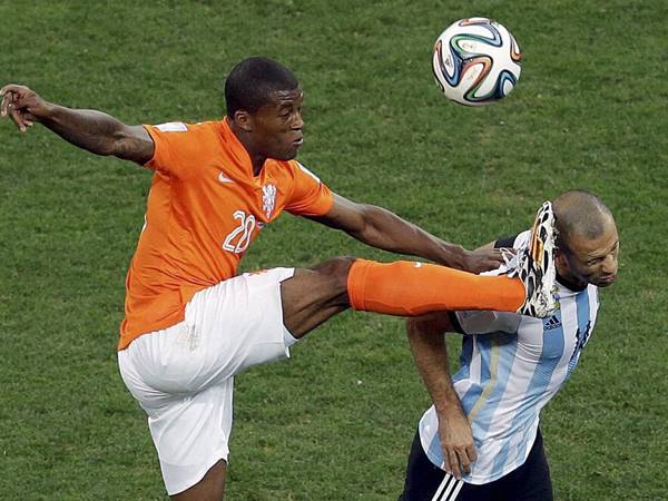 ഒരൊറ്റ ചവിട്ട് തന്നാലുണ്ടല്ലോ