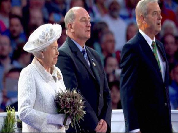 ചടങ്ങിനിടെ 