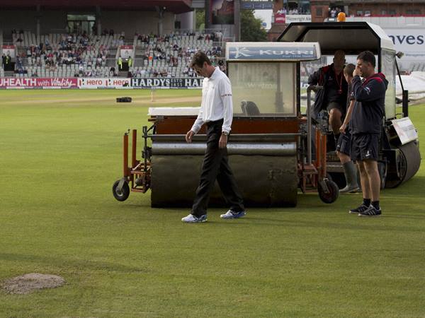 കളി നടക്കുമോ