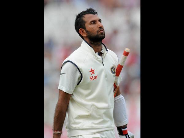 പൂജാര ക്ലീന്‍ ബൗള്‍ഡ്