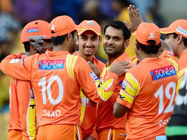 കളഞ്ഞുകുളിച്ചു