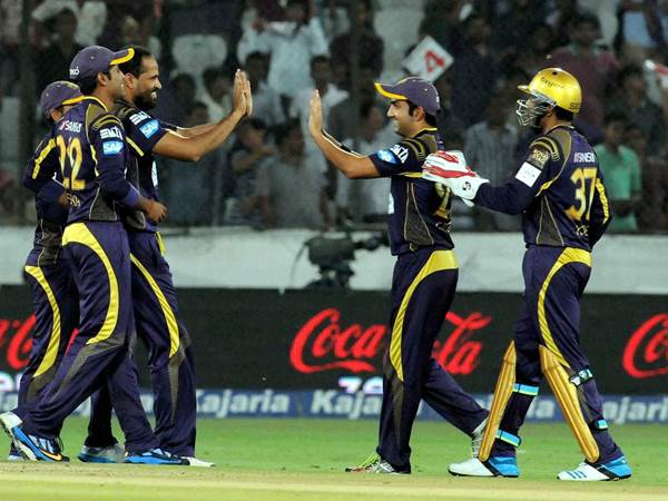 ബാറ്റിംഗ് കട്ടയ്ക്ക് കട്ട