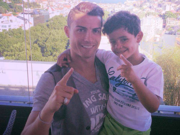 സൂപ്പര്‍ ഹിറ്റ് ചിത്രം