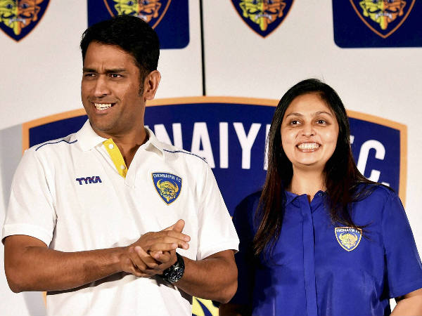 ധോണി വ്യത്യസ്തന്‍