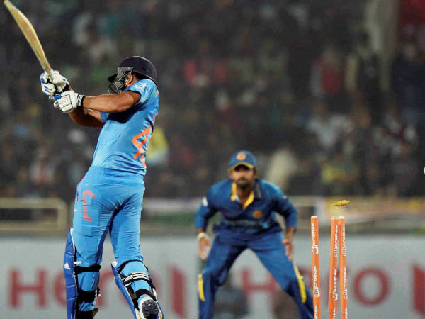 രോഹിത് ക്ലീന്‍ ബൗള്‍ഡ്