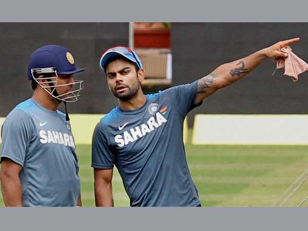 dhoni-kohli dhoni-kohli