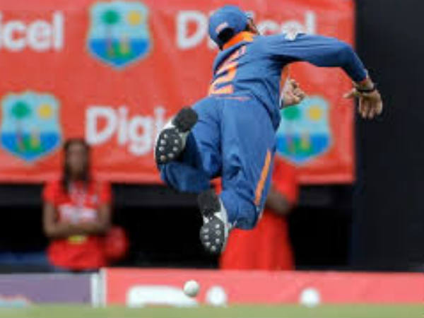 യുവി എന്ന ഫീല്‍ഡര്‍