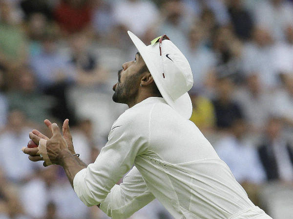 ശിഖര്‍ ധവാന്‍ ഇടപെട്ടു